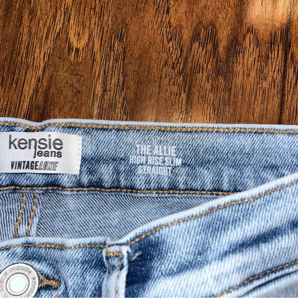 Kensie Blue Straight Leg Jeans with Frayed Hem 31 - Picture 3 of 8